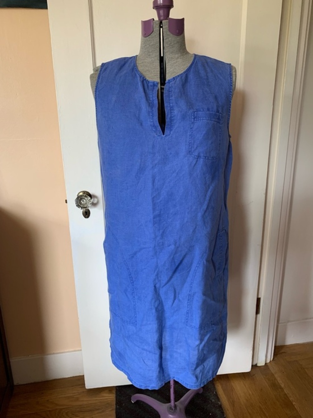 Tommy‎ Bahama Blue Linen Sleeveless Shift Dress Medium Split Neck Pocket Shift